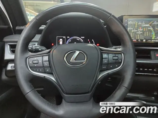 Lexus UX300h 2025 — Şəkil 15/20