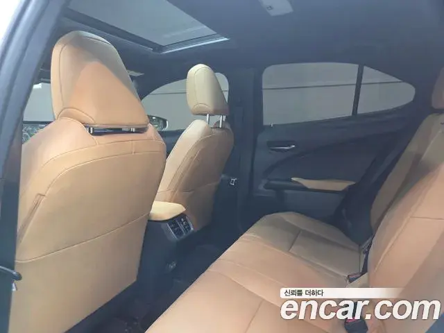 Lexus UX300h 2025 — Şəkil 14/20