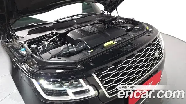 Land Rover Range Rover 2020 — ფოტო 2/43