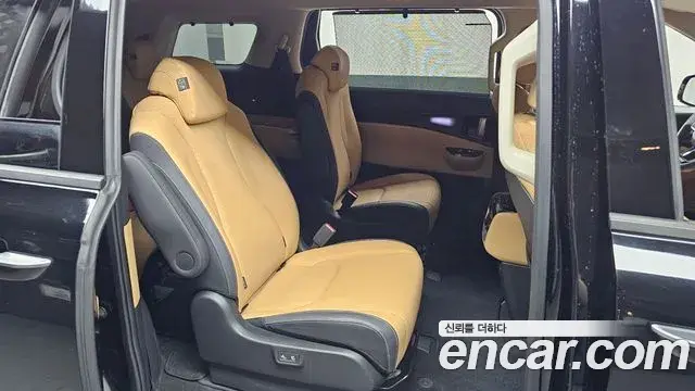 Kia Carnival 2023 — Фото 11/20