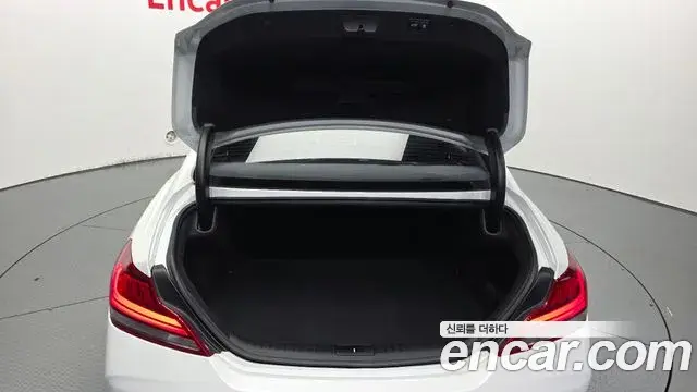 Genesis G70 2020 — Şəkil 28/35