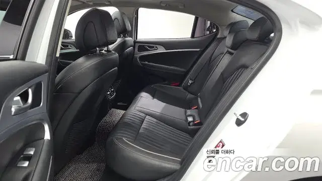 Genesis G70 2020 — Şəkil 32/35