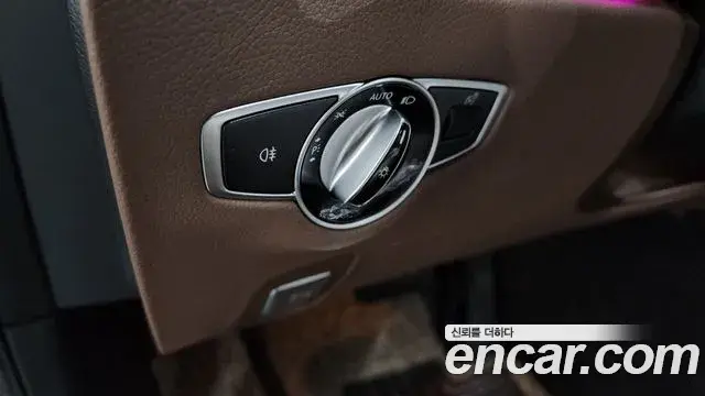 Mercedes-Benz E-Class 2019 — Фото 16/20