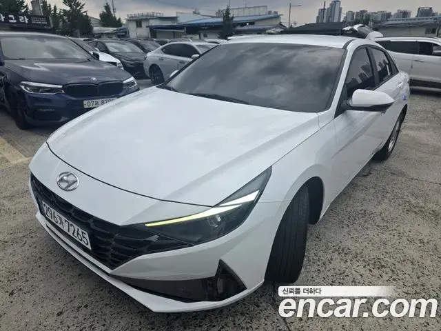 Hyundai Avante 2022 — Фото 1/20