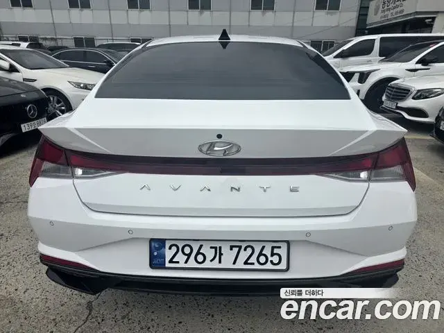 Hyundai Avante 2022 — Фото 10/20