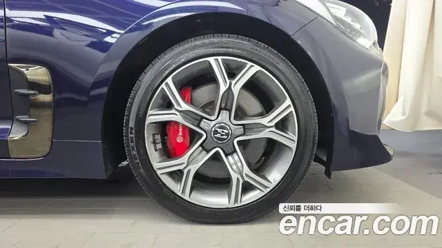 Kia Stinger 2019 — Photo 3/34