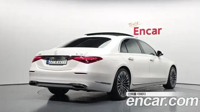 Mercedes-Benz S-Class 2023 — Фото 2/20