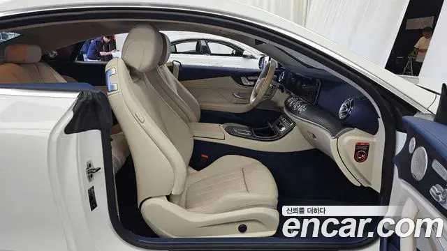 Mercedes-Benz E-Class 2023 — Фото 11/20