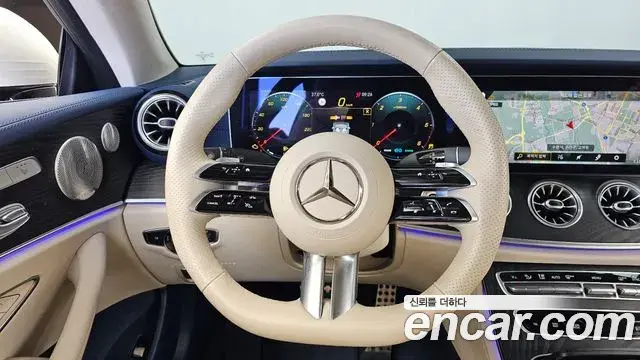 Mercedes-Benz E-Class 2023 — Фото 13/20