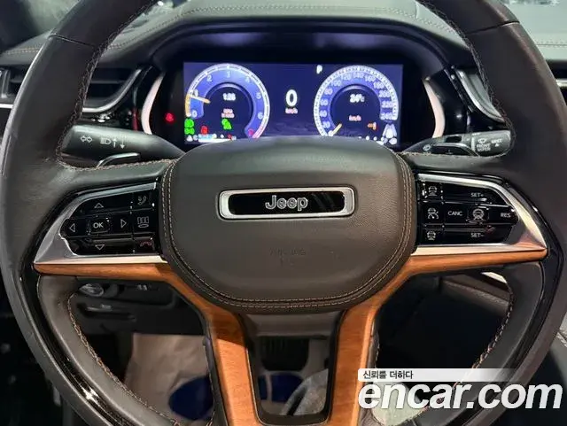 Jeep Grand Cherokee 2022 — Фото 12/20