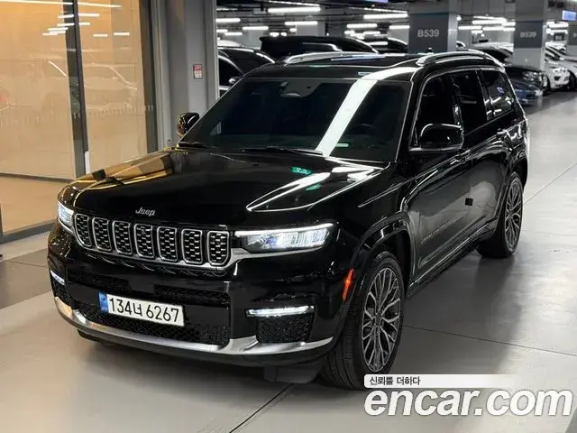 Jeep Grand Cherokee 2022 — Фото 17/20