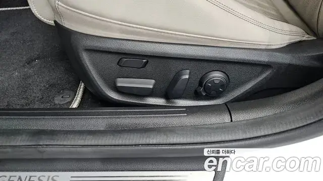 Genesis G70 2021 — Photo 25/36