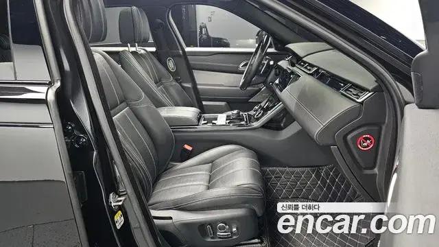 Land Rover Range Rover Velar 2018 — ფოტო 14/36