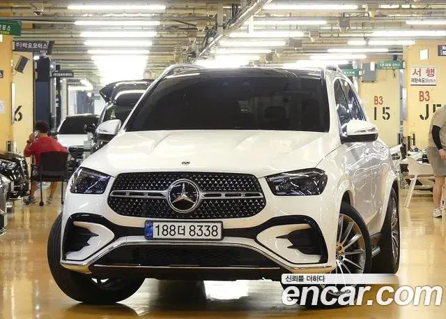 Mercedes-Benz GLE-Class 2024 — Фото 2/20