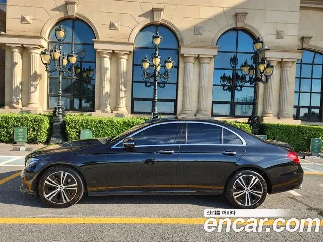 Mercedes-Benz E-Class 2020 — Фото 2/20