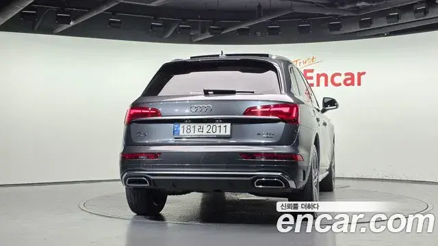 Audi Q5 2022 — Фото 4/20