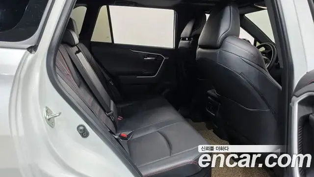 Toyota RAV4 2025 — Şəkil 14/20