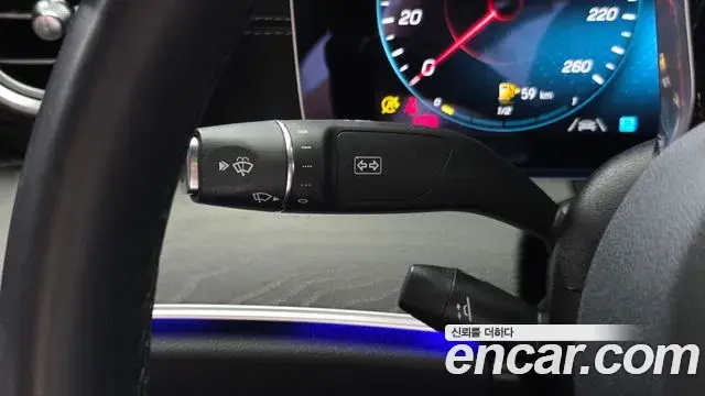 Mercedes-Benz E-Class 2021 — Photo 16/20