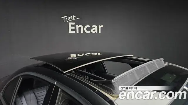 Mercedes-Benz E-Class 2021 — Photo 20/20