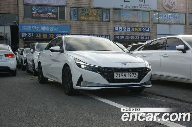 Hyundai Avante 2023 — Photo 1/20