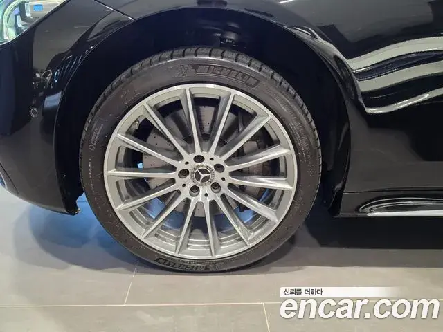 Mercedes-Benz S-Class 2021 — Photo 5/20