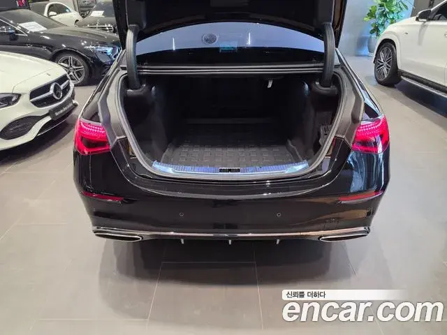 Mercedes-Benz S-Class 2021 — Photo 19/20