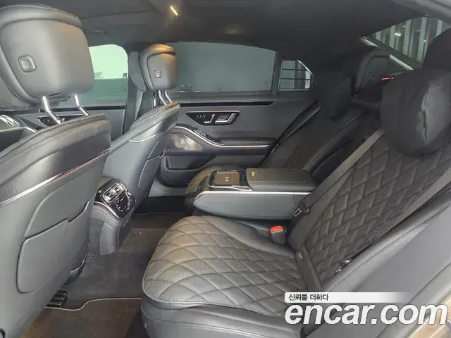 Mercedes-Benz S-Class 2025 — Фото 13/19