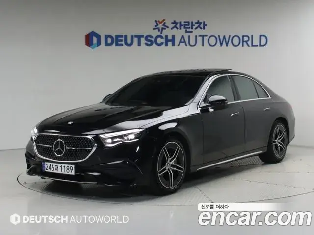 Mercedes-Benz E-Class 2025 — Photo 2/20