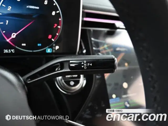 Mercedes-Benz E-Class 2025 — Photo 9/20