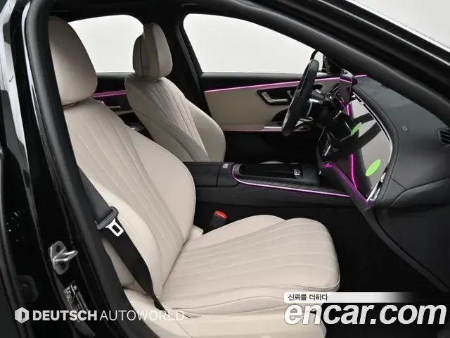 Mercedes-Benz E-Class 2025 — Photo 11/20