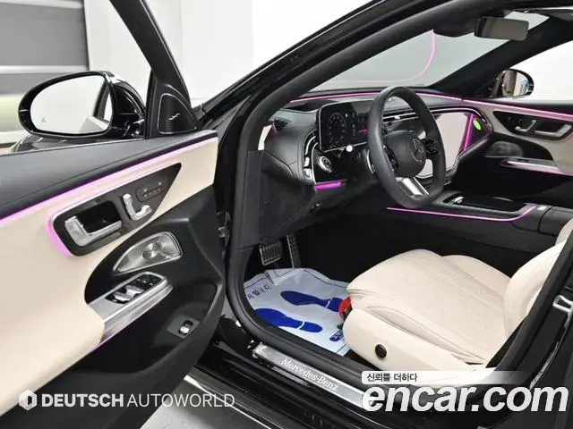 Mercedes-Benz E-Class 2025 — Photo 12/20