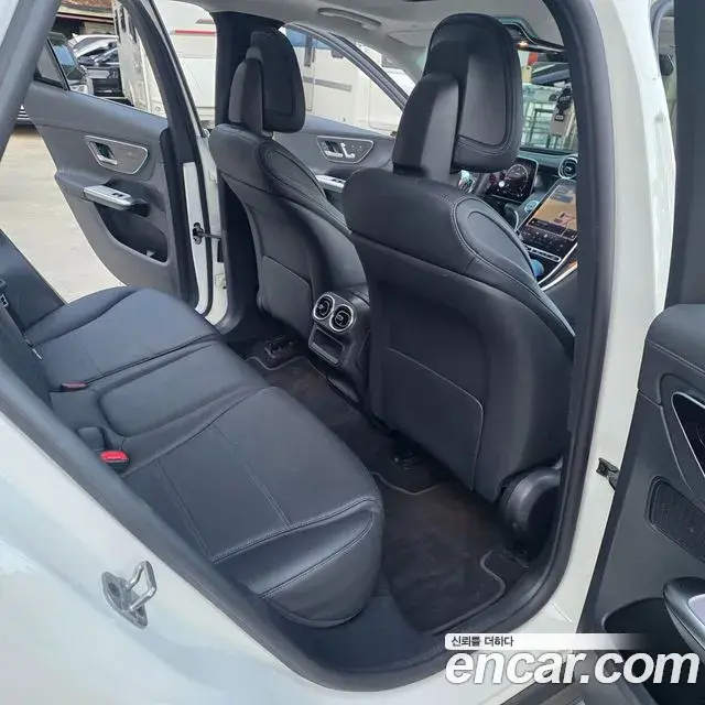 Mercedes-Benz GLC-Class 2023 — Фото 12/20