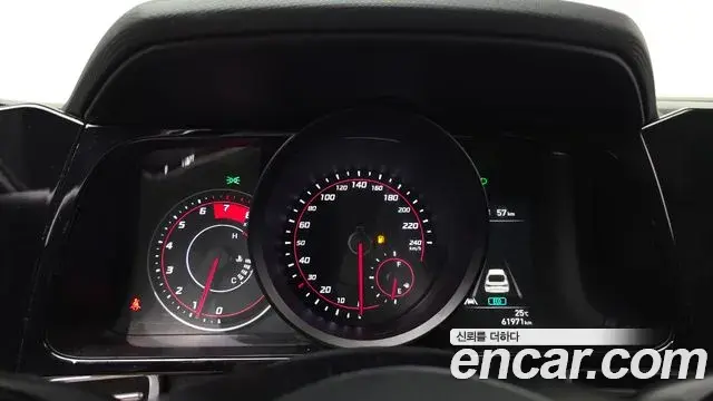 Hyundai Avante 2021 — ფოტო 8/20
