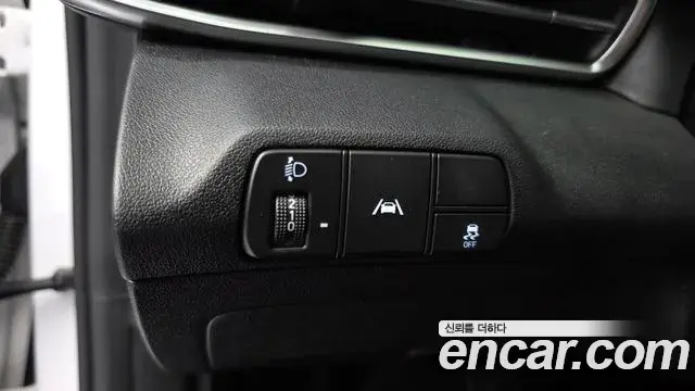 Hyundai Avante 2021 — ფოტო 19/20