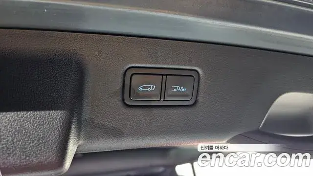 Hyundai Staria 2021 — Фото 20/20
