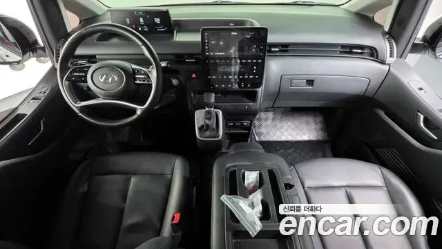 Hyundai Staria 2023 — Фото 7/20