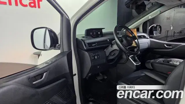 Hyundai Staria 2023 — Фото 10/20
