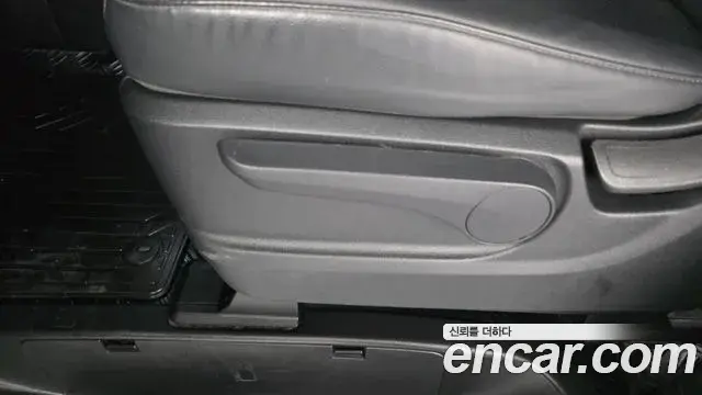 Hyundai Staria 2023 — Фото 19/20