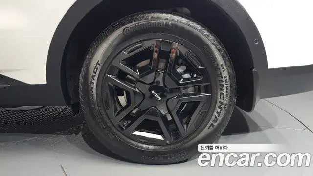 Kia Sorento 2024 — ფოტო 11/35