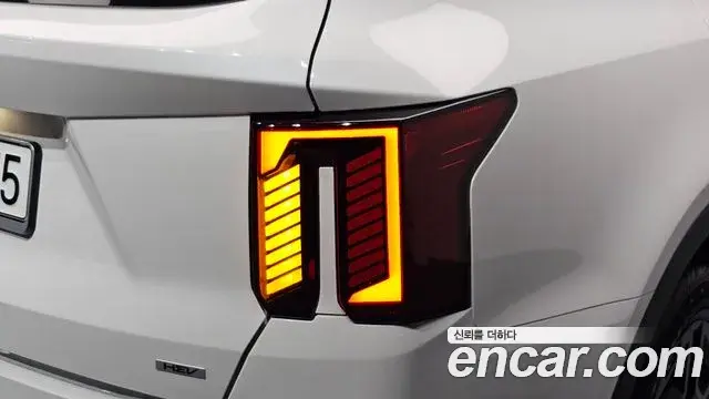 Kia Sorento 2024 — ფოტო 18/35
