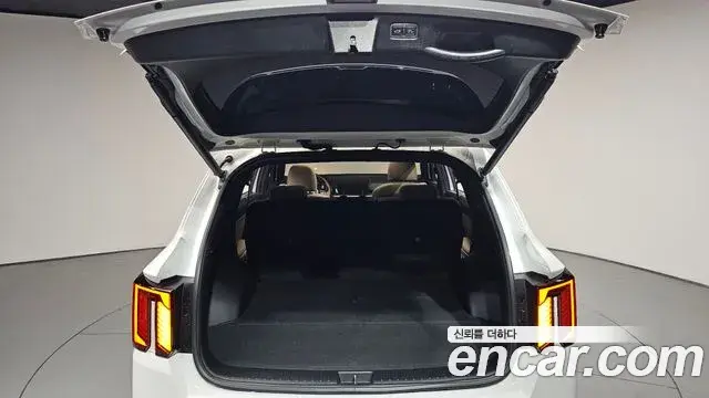 Kia Sorento 2024 — ფოტო 31/35