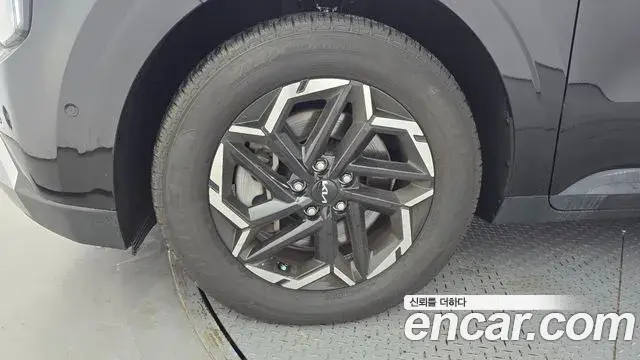 Kia Carnival 2024 — Photo 5/20