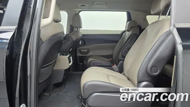 Kia Carnival 2024 — Photo 13/20