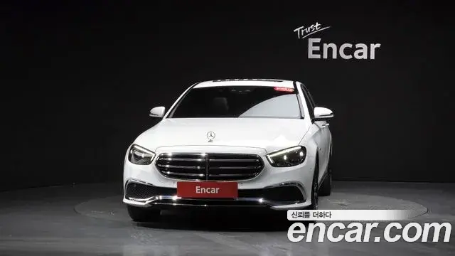 Mercedes-Benz E-Class 2021 — Фото 3/20