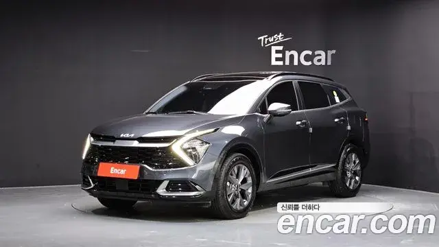 Kia Sportage 2021 — Фото 1/20