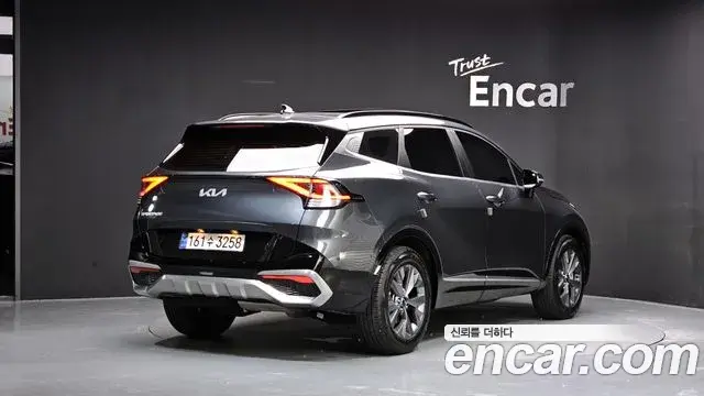 Kia Sportage 2021 — Фото 2/20