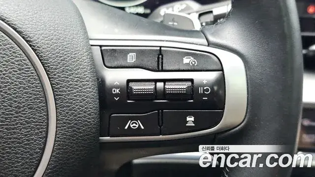 Kia Sportage 2021 — Фото 17/20