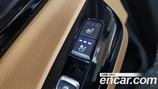 Kia Carnival 2020 — Фото 19/20