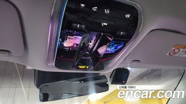 Mercedes-Benz EQS SUV 2023 — Şəkil 13/20