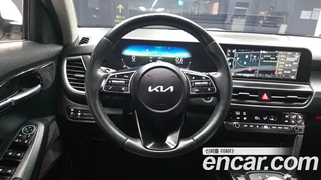 Kia Seltos 2022 — Photo 13/20